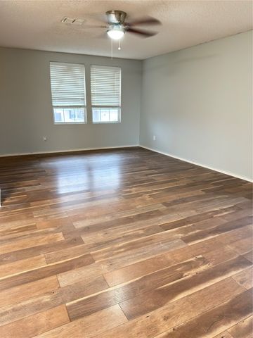 2032 Cap Rock Lane, Grand Prairie, TX 75052