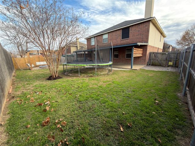 2032 Cap Rock Lane, Grand Prairie, TX 75052