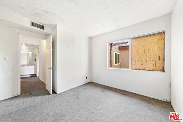 7320 Lennox Avenue L3, Van Nuys, CA 91405