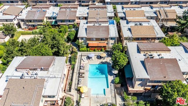 7320 Lennox Avenue L3, Van Nuys, CA 91405