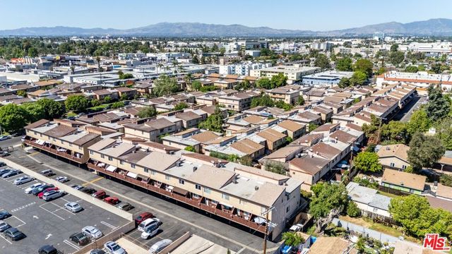 7320 Lennox Avenue L3, Van Nuys, CA 91405