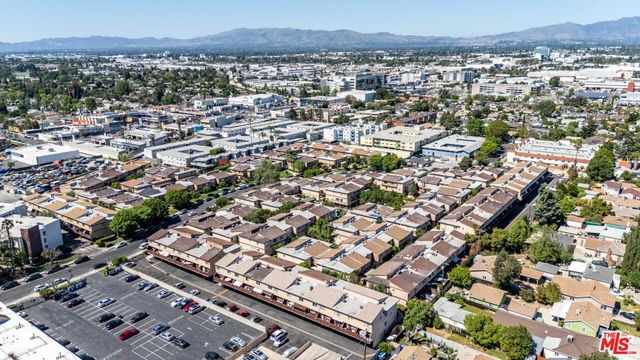 7320 Lennox Avenue L3, Van Nuys, CA 91405