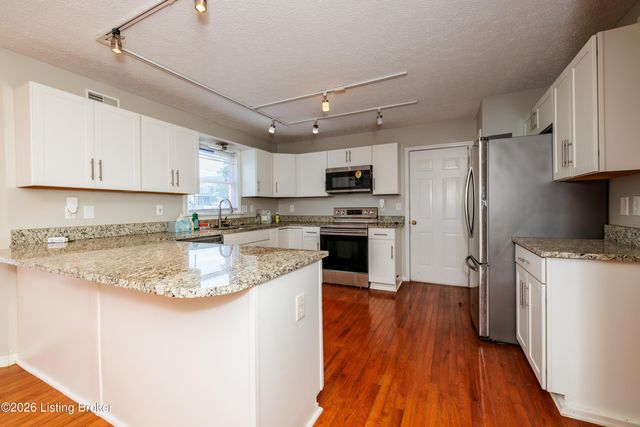 3411 Sample Way, Louisville, KY 40245