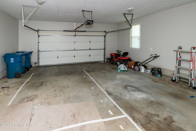 3411 Sample Way, Louisville, KY 40245