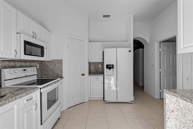 2312 SE 21st St 2312, Homestead, FL 33035