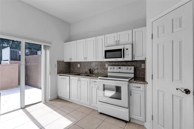 2312 SE 21st St 2312, Homestead, FL 33035
