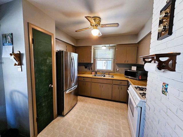 3605 Spruce STREET, Racine, WI 53403