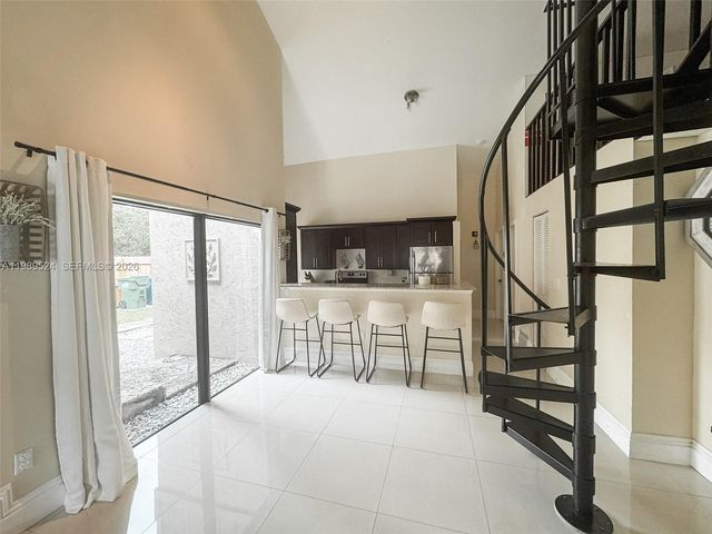 9635 SW 74th St, Miami, FL 33173