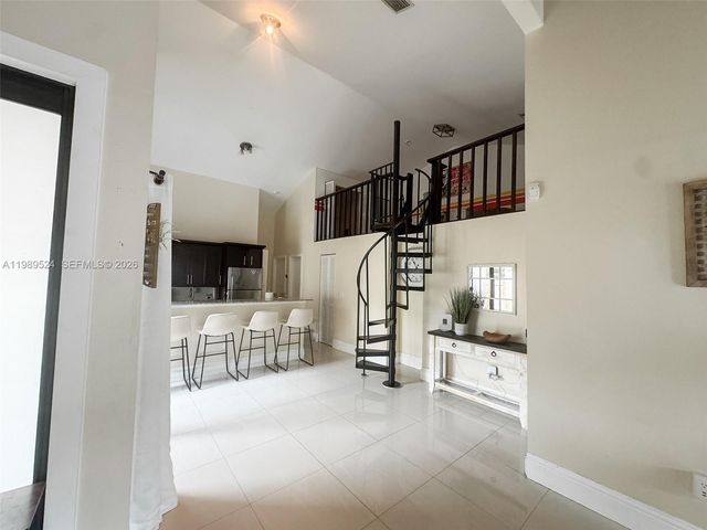 9635 SW 74th St, Miami, FL 33173