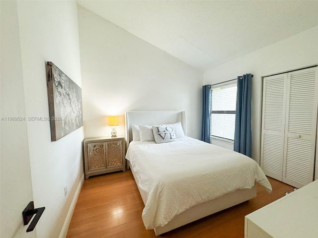 9635 SW 74th St, Miami, FL 33173