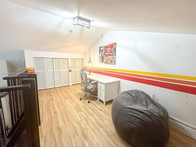 9635 SW 74th St, Miami, FL 33173