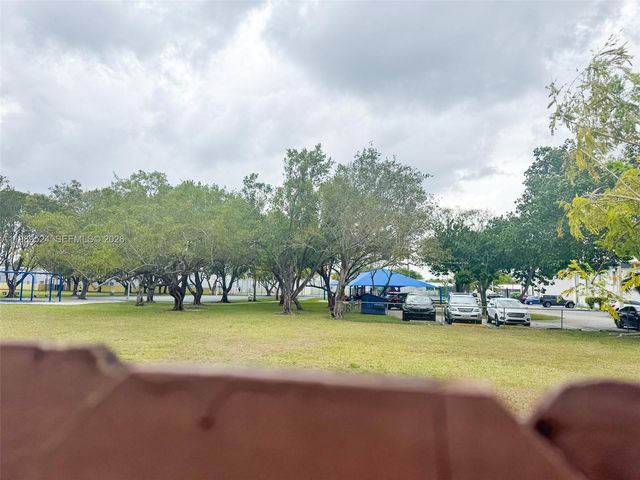 9635 SW 74th St, Miami, FL 33173