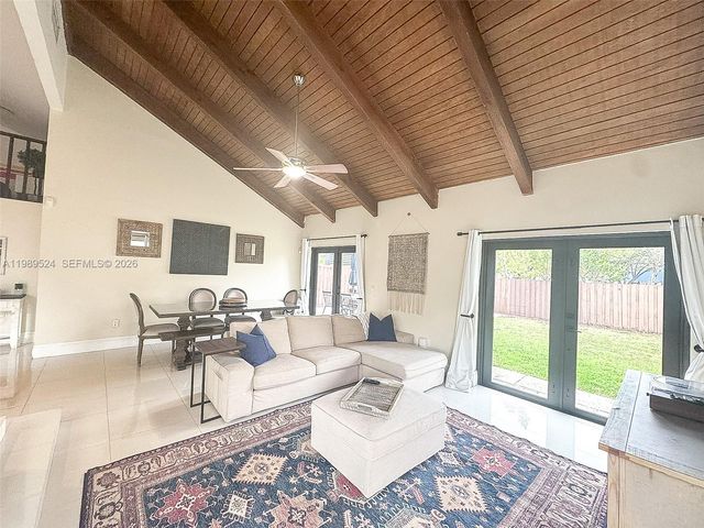 9635 SW 74th St, Miami, FL 33173