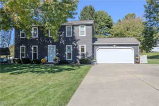 1195 Marigold Street NW, Hartville, OH 44632