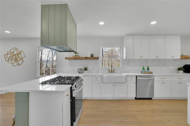 4845 Millen SE Drive, Mableton, GA 30126