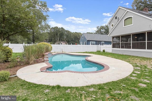 962 POINT PLEASANT RD, Glen Burnie, MD 21060