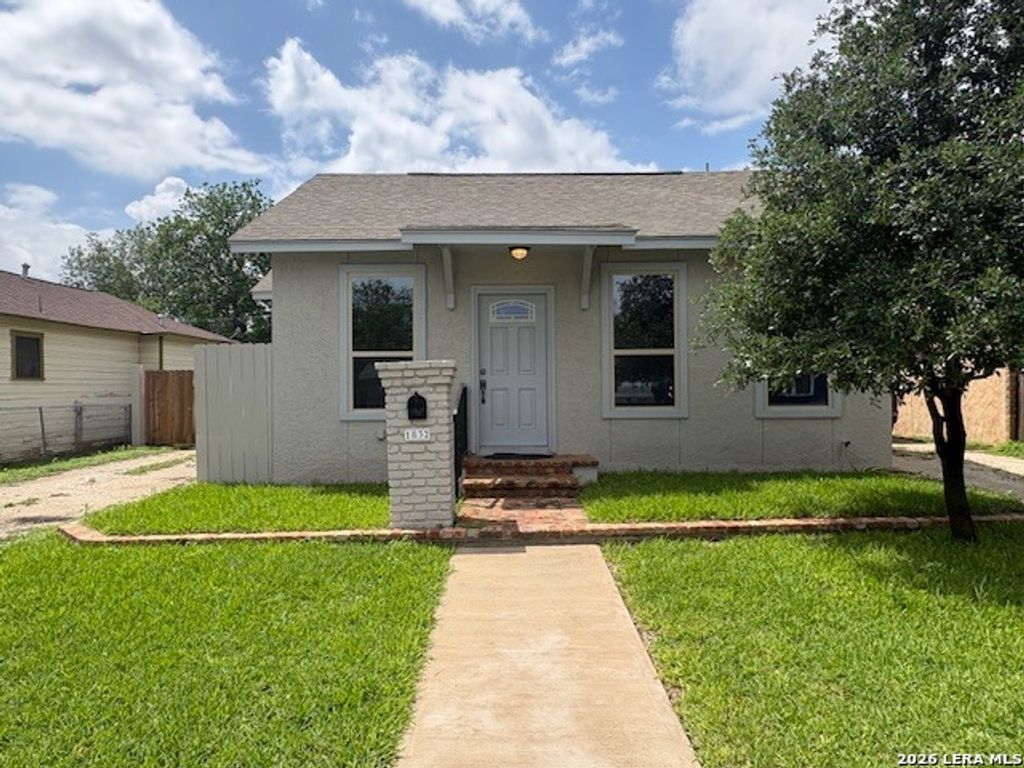 1832 Clower, San Antonio, TX 78201