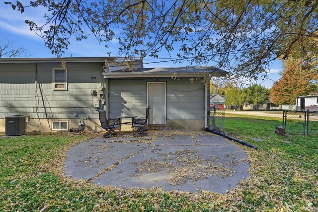 3527 Dempsey Road, Manhattan, KS 66502
