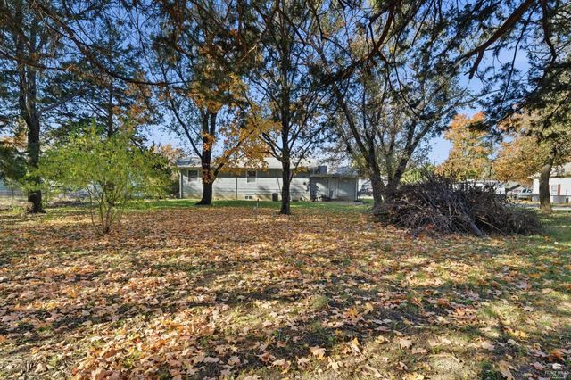 3527 Dempsey Road, Manhattan, KS 66502