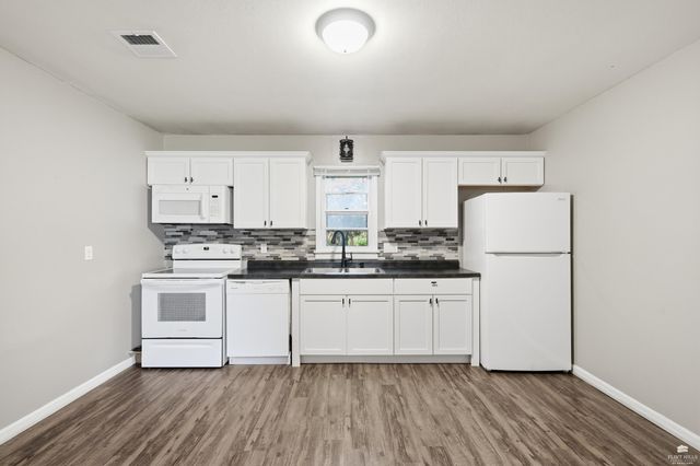 3527 Dempsey Road, Manhattan, KS 66502