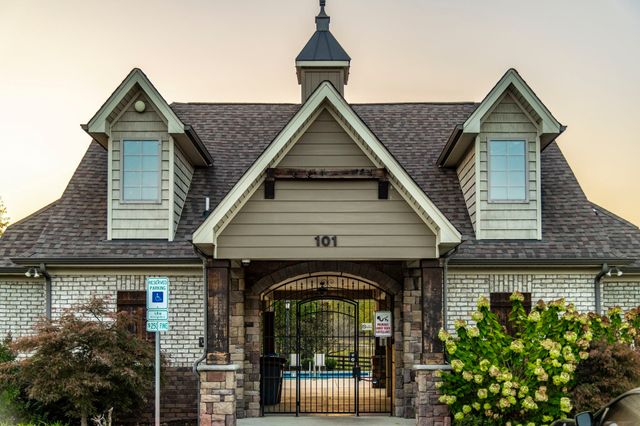 101 Settlers Way, Hendersonville, TN 37075