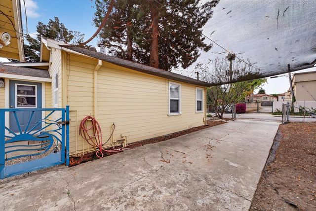 1610 Bulb Avenue, Santa Cruz, CA 95062