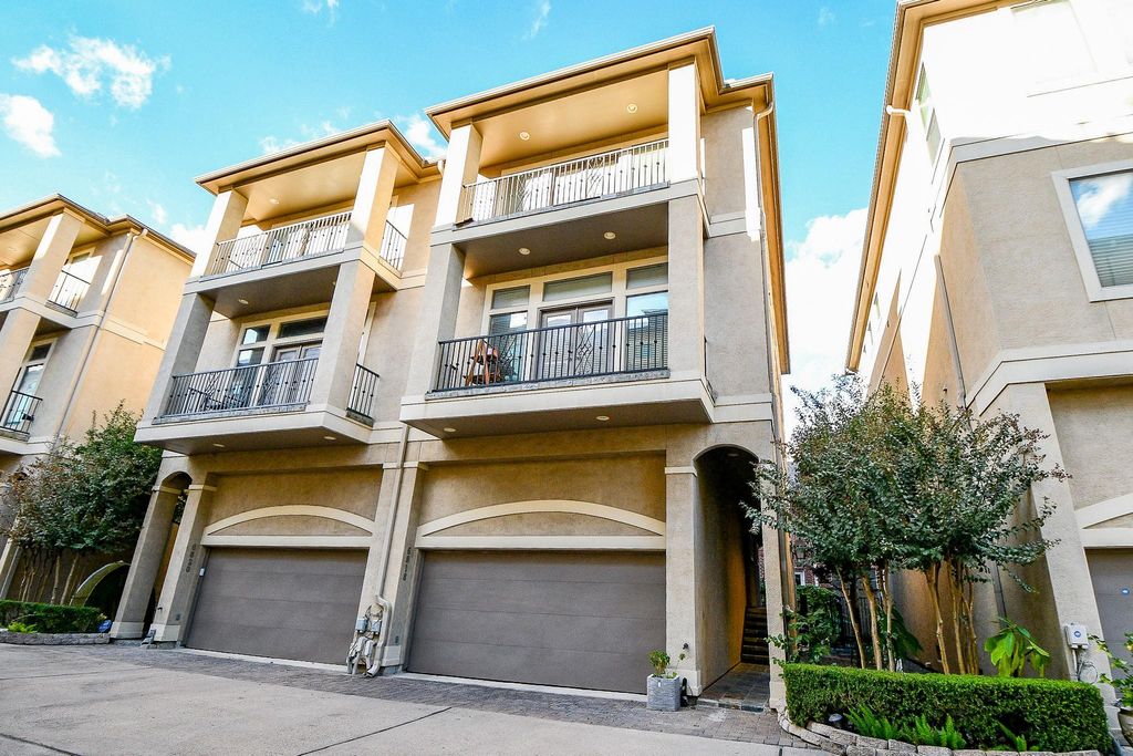 6818 Staffordshire Boulevard, Houston, TX 77030