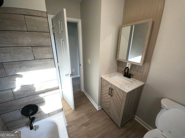 2462 Sharpsburg McCullum Road, Newnan, GA 30265