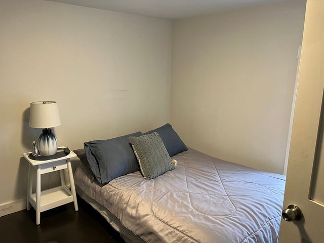1279 Pond Street 1, Franklin, MA 02038