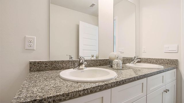 231 Dockside Road, Freeport, FL 32439