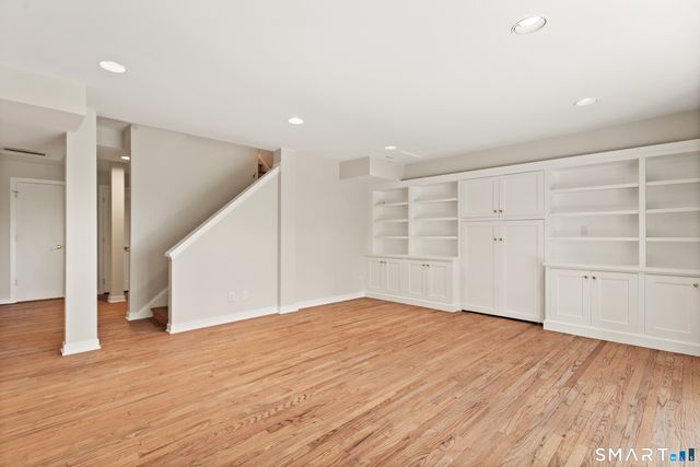 1 Old Church Road 6, Greenwich, CT 06830