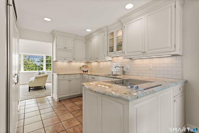 1 Old Church Road 6, Greenwich, CT 06830