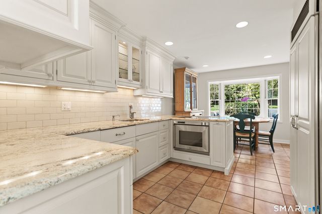 1 Old Church Road 6, Greenwich, CT 06830