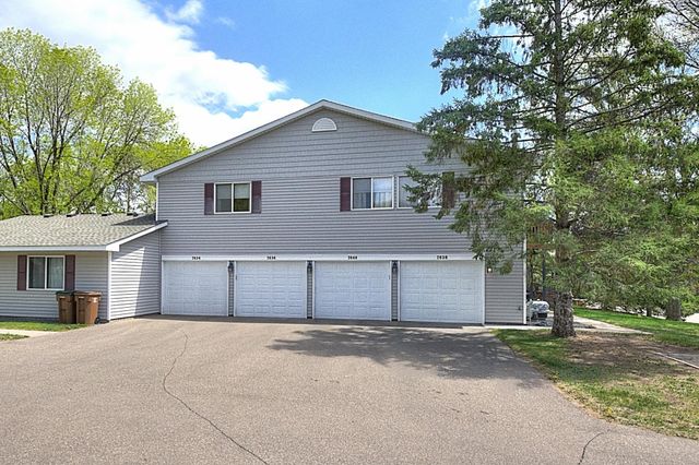 7638 13th Street N, Oakdale, MN 55128
