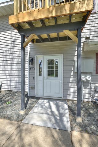 7638 13th Street N, Oakdale, MN 55128