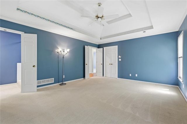 1008 S 17th Terrace, Leavenworth, KS 66048