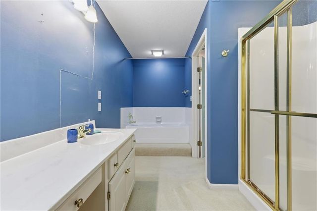 1008 S 17th Terrace, Leavenworth, KS 66048