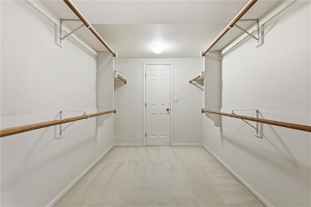 1008 S 17th Terrace, Leavenworth, KS 66048