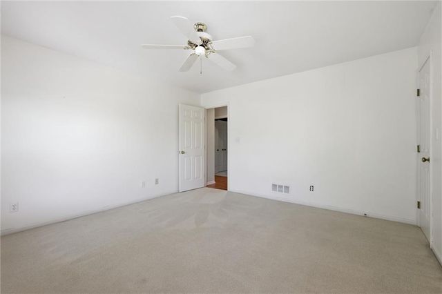 1008 S 17th Terrace, Leavenworth, KS 66048