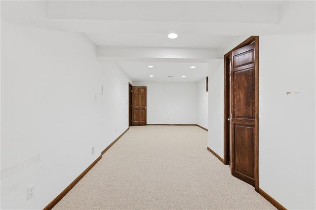 1008 S 17th Terrace, Leavenworth, KS 66048