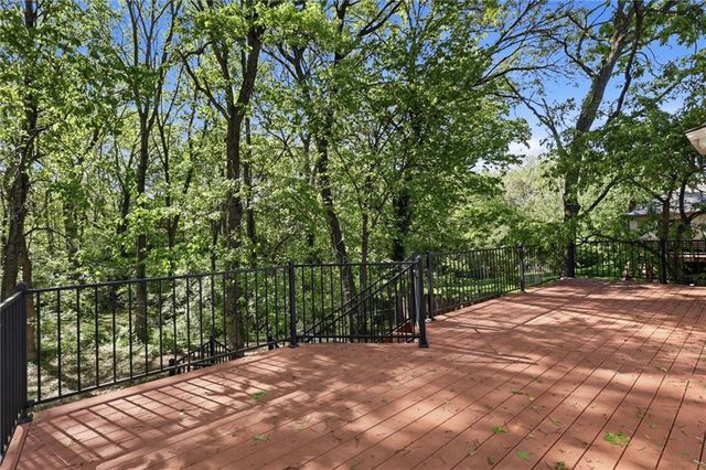 1008 S 17th Terrace, Leavenworth, KS 66048