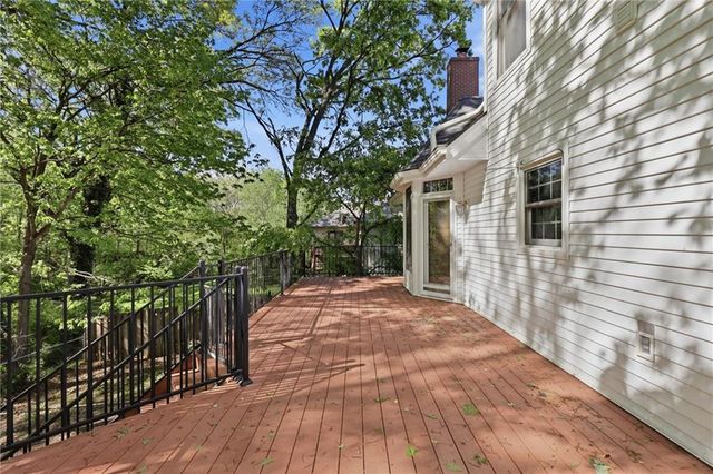 1008 S 17th Terrace, Leavenworth, KS 66048