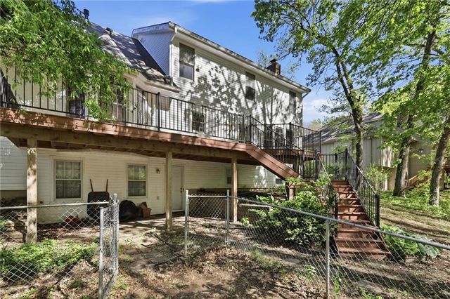 1008 S 17th Terrace, Leavenworth, KS 66048