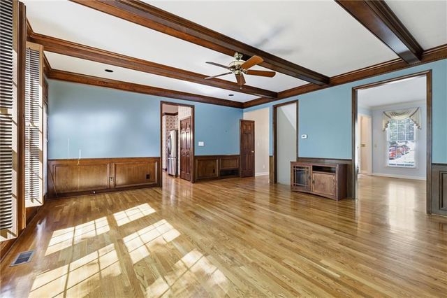 1008 S 17th Terrace, Leavenworth, KS 66048