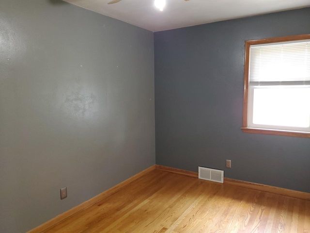 121 N SEYMOUR STREET, Fond Du Lac, WI 54935