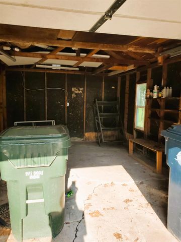 121 N SEYMOUR STREET, Fond Du Lac, WI 54935
