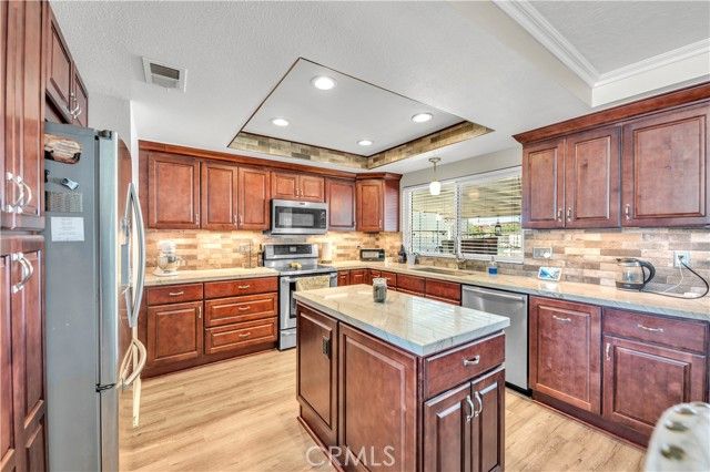 28600 Tulita Lane, Menifee, CA 92584