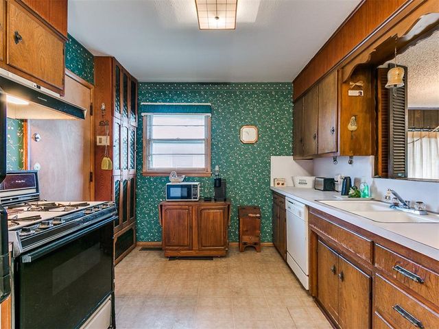 2520 SW 50th Street, Oklahoma City, OK 73119