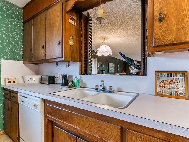 2520 SW 50th Street, Oklahoma City, OK 73119