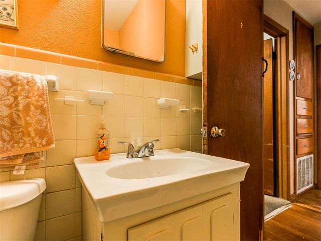 2520 SW 50th Street, Oklahoma City, OK 73119